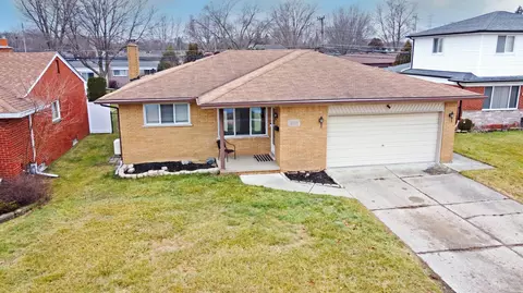 32629 Dover Ave, Warren, MI 48088