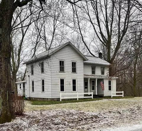 68061 Crooked Creek Rd, White Pigeon, MI 49099