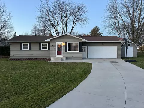 2751 Ardmore St SE, Grand Rapids, MI 49506
