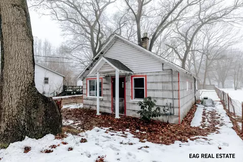 2735 Griffin St, Muskegon, MI 49444