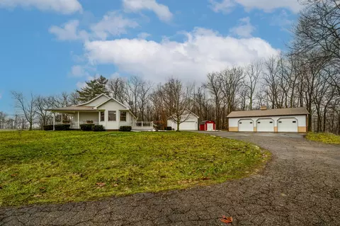 5725 Buffalo Rd, Buchanan, MI 49107