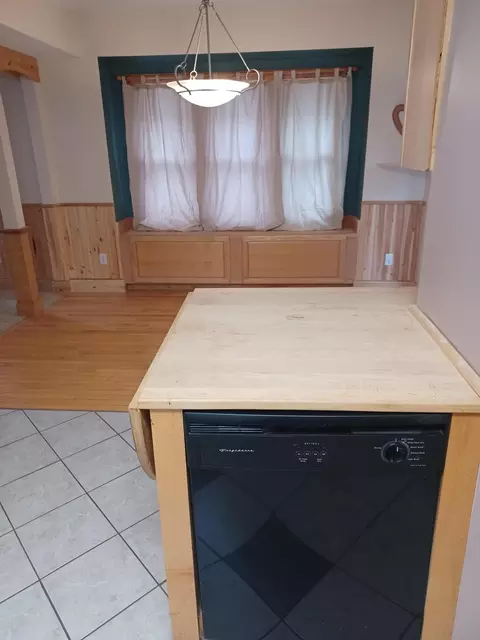 Kitchen - 511 Meyers Ave, Jackson, MI 49203 photo 9 of 9