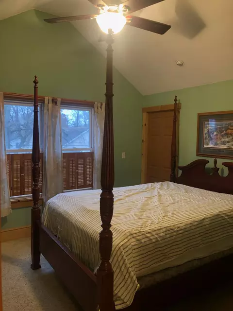 Bedroom - 511 Meyers Ave, Jackson, MI 49203 photo 3 of 5