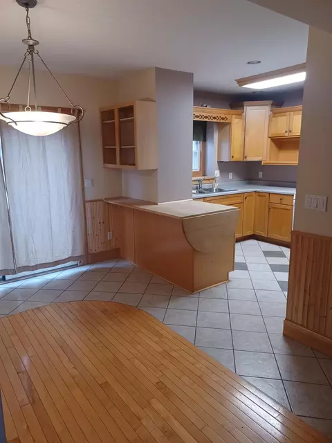 Kitchen - 511 Meyers Ave, Jackson, MI 49203 photo 5 of 9