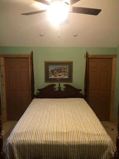 Bedroom - 511 Meyers Ave, Jackson, MI 49203 photo 2 of 5