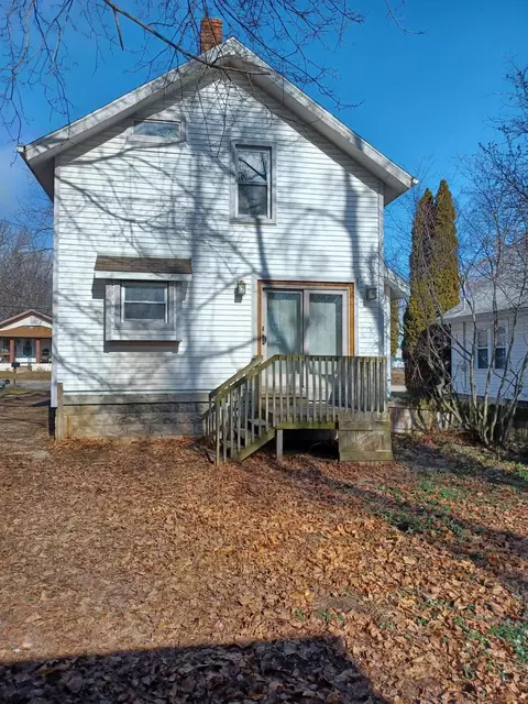 Exterior - 511 Meyers Ave, Jackson, MI 49203 photo 5 of 9