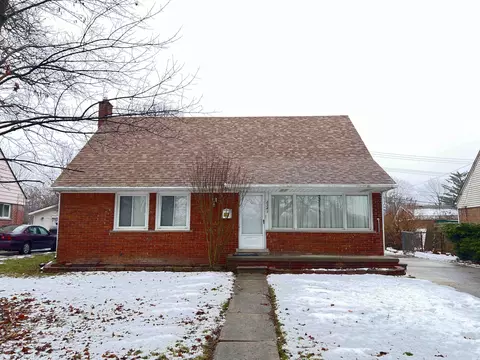2341 Westfield Rd, Trenton, MI 48183