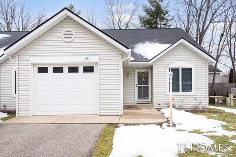 341 Nestlewood Dr, Holland, MI 49424