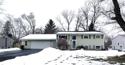 806 Evergreen St, Greenville, MI 48838