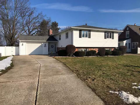1017 Parchmount Ave, Parchment, MI 49004