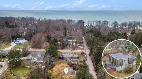 6924 2nd St, Douglas, MI 49406
