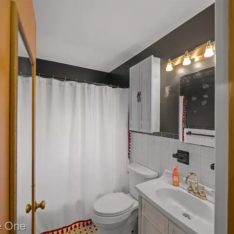 Bath - 5658 Parkside Dr, Monroe, MI 48161 photo 1 of 5