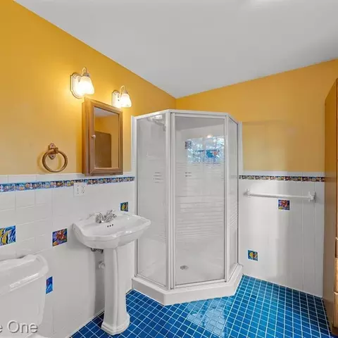 Bath - 5658 Parkside Dr, Monroe, MI 48161 photo 5 of 5