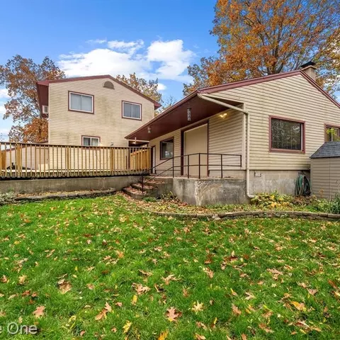 Exterior - 5658 Parkside Dr, Monroe, MI 48161 photo 4 of 7