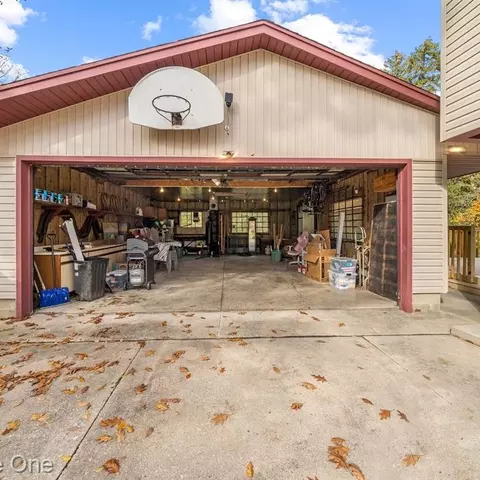 Exterior - 5658 Parkside Dr, Monroe, MI 48161 photo 6 of 7