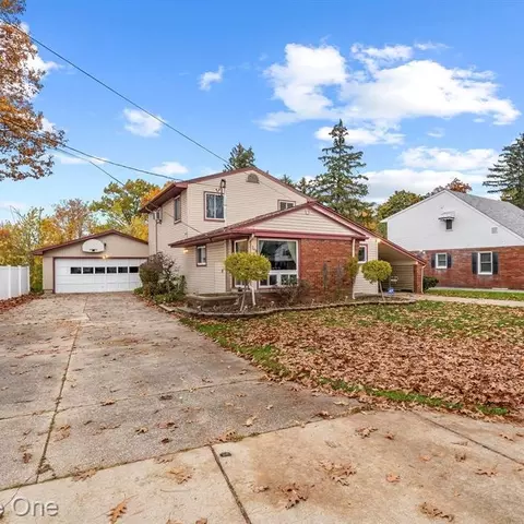 Exterior - 5658 Parkside Dr, Monroe, MI 48161 photo 3 of 7
