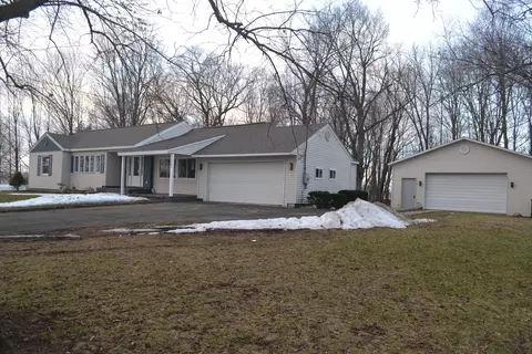 5703 E P Ave, Kalamazoo, MI 49048