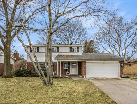 31739 Wellston Dr, Warren, MI 48093