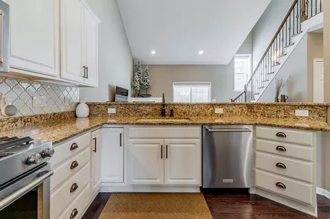 4354 Brookstone Dr, Canton, MI 48188 photo 13