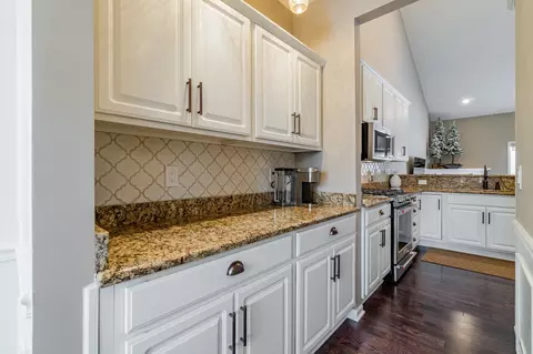 4354 Brookstone Dr, Canton, MI 48188 photo 15