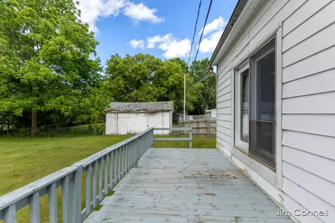 407 E Home St, Edmore, MI 48829 photo 59