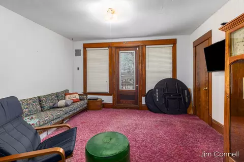 407 E Home St, Edmore, MI 48829 photo 31