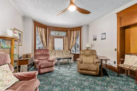 407 E Home St, Edmore, MI 48829 photo 10