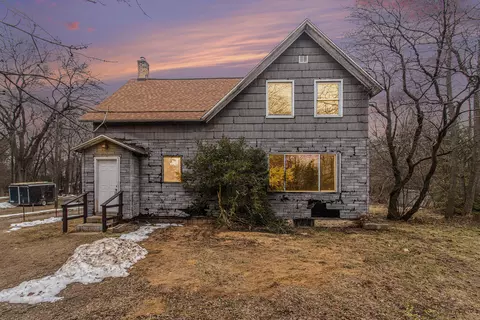 15809 Robbins Rd, Grand Haven, MI 49417