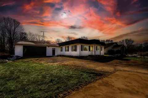 67425 Red Arrow Hwy, Hartford, MI 49057