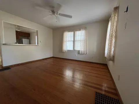 220 N Eagle St, Marshall, MI 49068 photo 2