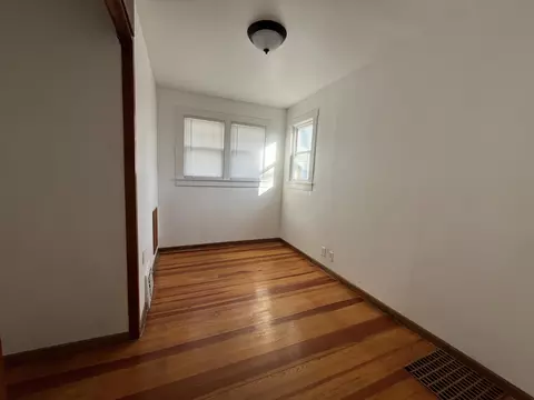 220 N Eagle St, Marshall, MI 49068 photo 5