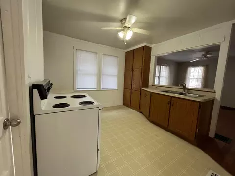 220 N Eagle St, Marshall, MI 49068 photo 4