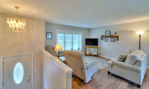 5968 Flamingo Dr, Jackson, MI 49201 photo 4