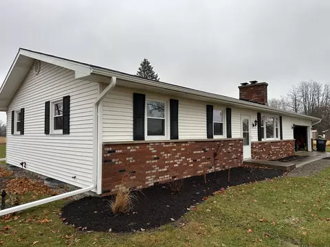 69526 Plumb School Rd, Sturgis, MI 49091