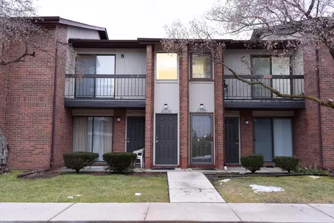 33541 Pondview Cir, Livonia, MI 48152