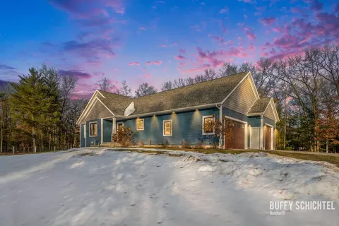 2820 Beattie Rd, Twin Lake, MI 49457