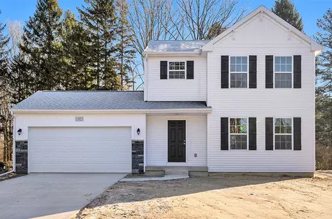 13925 Deer Creek Dr, South Haven, MI 49090