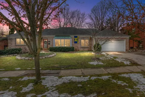 2066 Mershon Dr, Ann Arbor, MI 48103