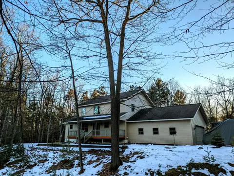 9402 Northwood Hwy, Onekama, MI 49675