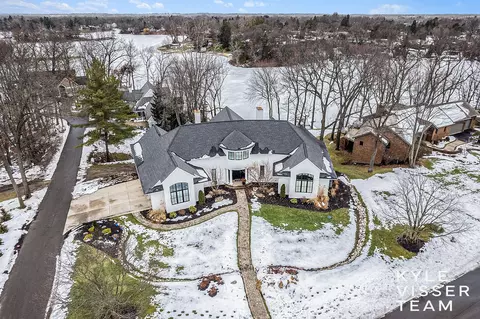 3745 Siebers Ln NE, Grand Rapids, MI 49525