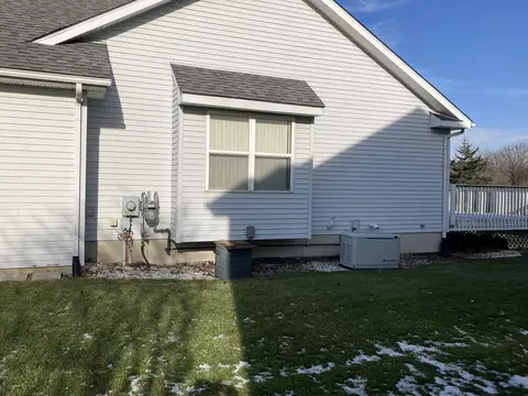 1171 White Willow Ct, Howell, MI 48843 photo 5