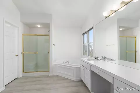 Bath - 362 Oakwright Ct NE, Ada, MI 49301 photo 3 of 4