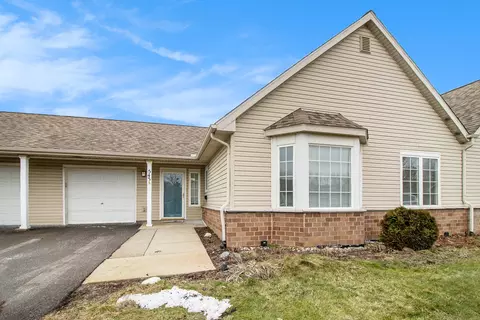 543 Lancaster Ct #CO, Saline, MI 48176