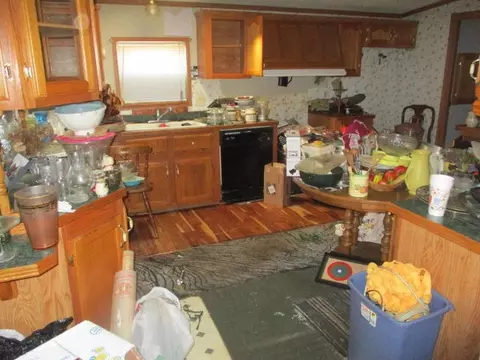 33465 Orchard Pl, Covert, MI 49043 photo 8