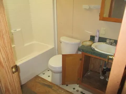 33465 Orchard Pl, Covert, MI 49043 photo 13
