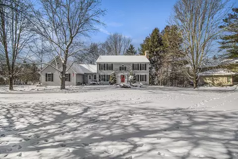 2569 Walnut Rd, Ann Arbor, MI 48103