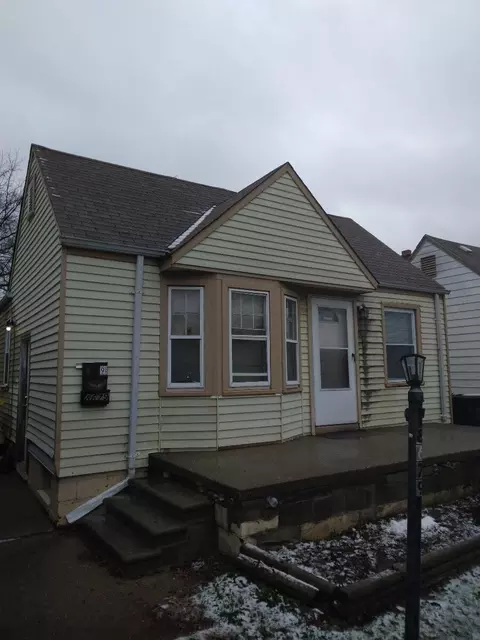 8679 Minock St, Detroit, MI 48228