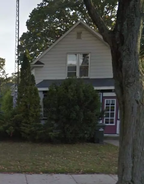 989 W Forest Ave, Muskegon, MI 49441