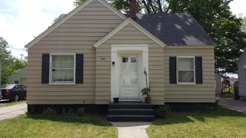 987 Catherine Ave, Muskegon, MI 49442