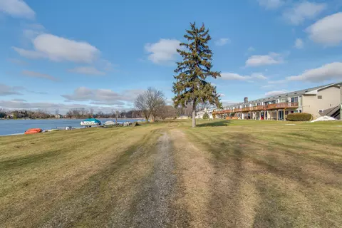 26945 Milford Rd #16, South Lyon, MI 48178